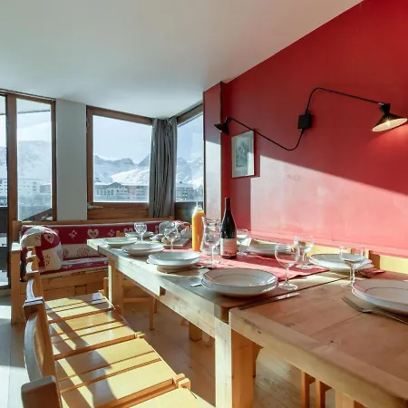 Apartment Les Roches Rouges - Lavachet By Interhome Tignes