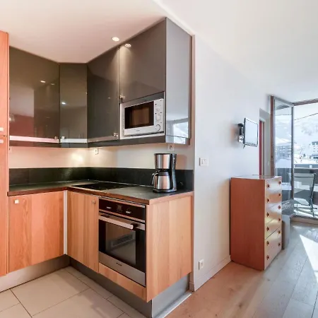 Apartment Les Roches Rouges - Lavachet By Interhome Tignes