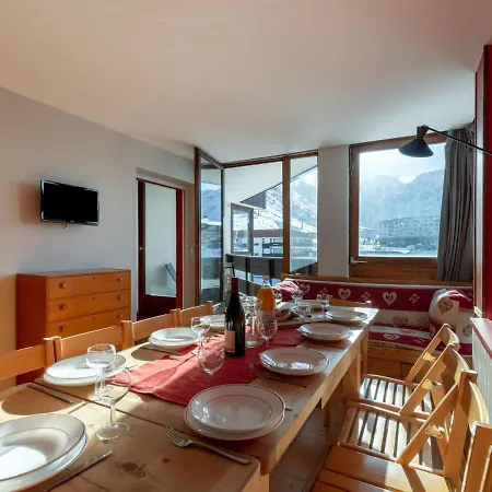 Apartment Les Roches Rouges - Lavachet By Interhome