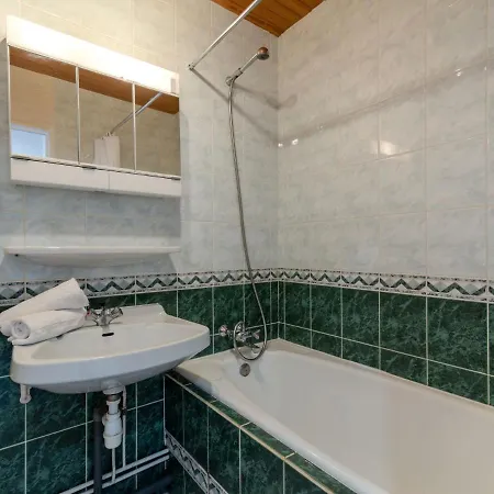 Les Roches Rouges - Lavachet By Interhome